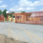 Entrada principal lado derecho